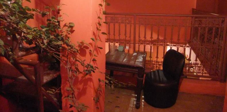 Earth Cafe inside